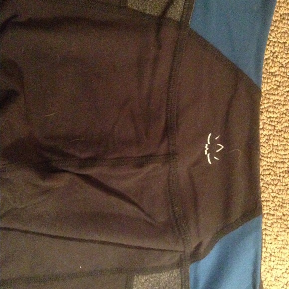 Beyond Yoga Workout Exercise Capri Pants  Tights - Picture 4 of 4